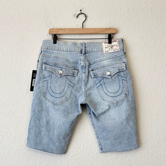 TRUE RELIGION Ricky SN Flap Shorts Light Breezy Wash Relax Raw Hem NWT - Picture 1 of 12